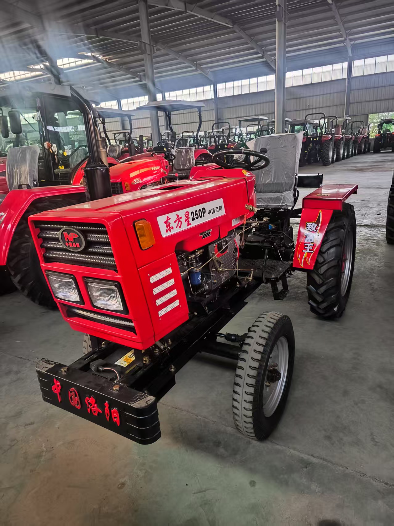 25HP Mini Tractor 4x4 Farm Mac - Tractor Backhoe 评论和价格