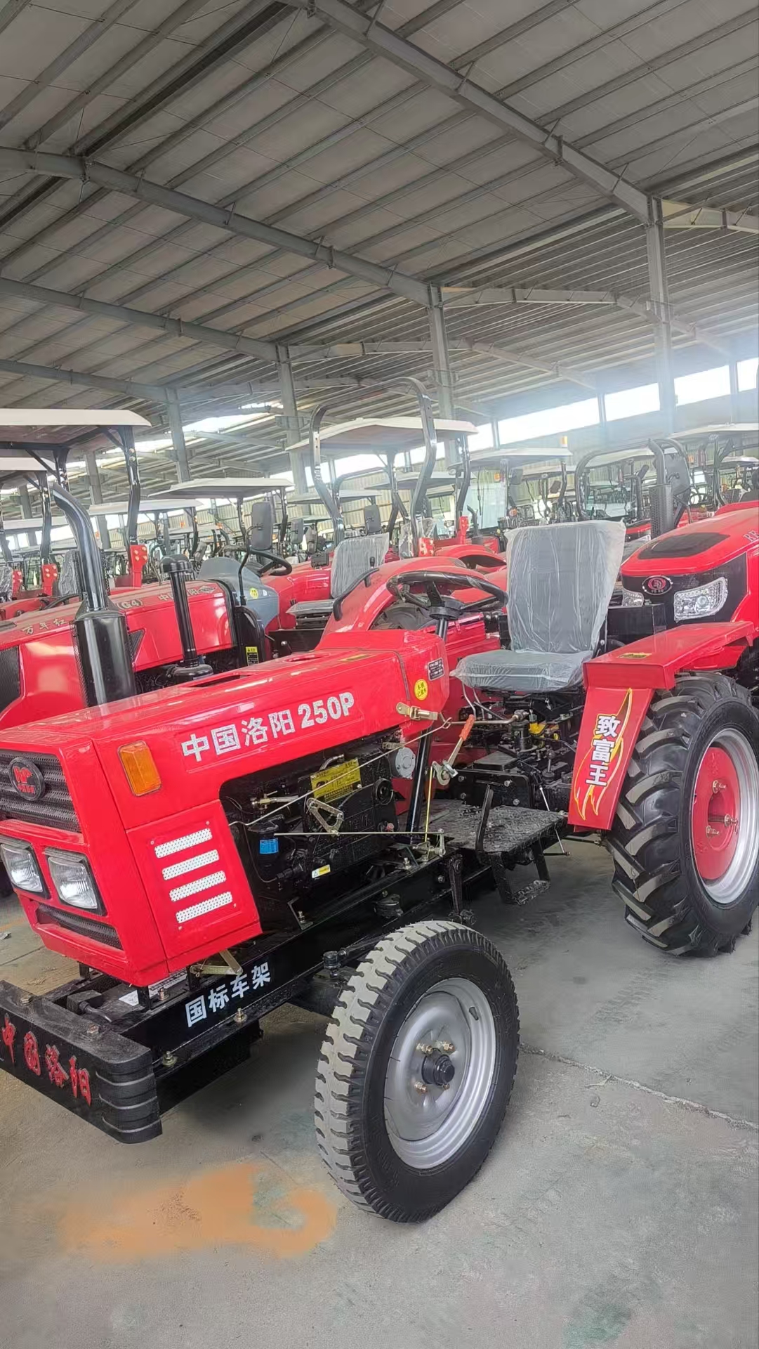 25HP Mini Tractor 4x4 Farm Mac - Tractor Backhoe 评论和价格