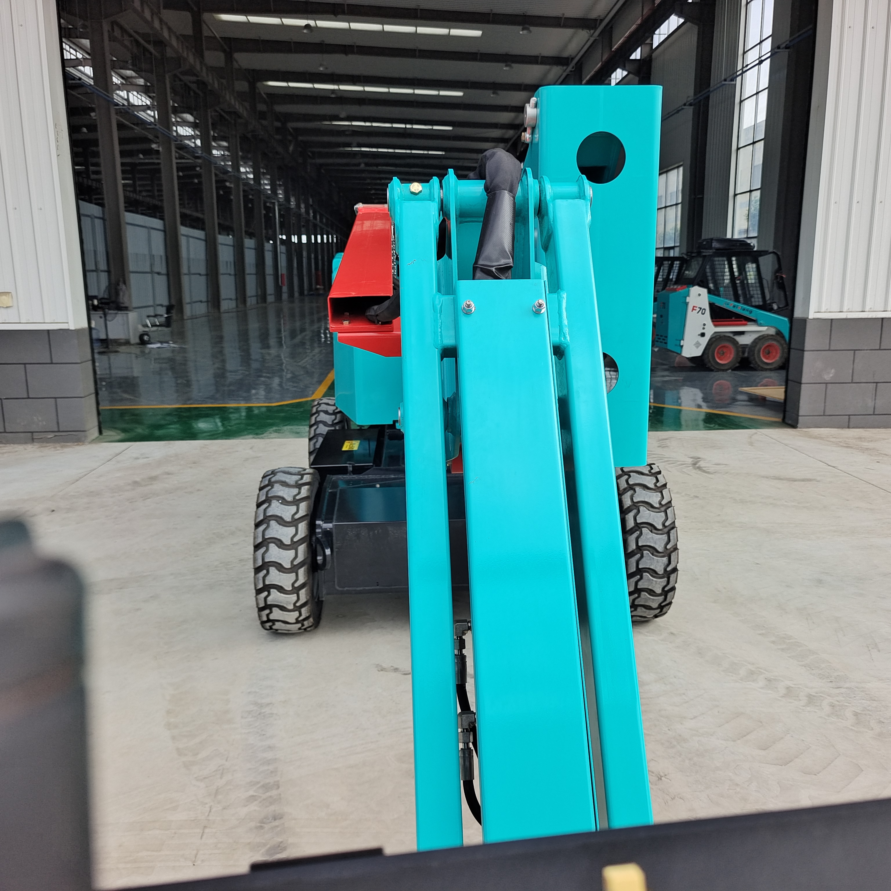 16m Heavy Duty Articulated Lif - Heavy Equipment Inspection 评论和价格